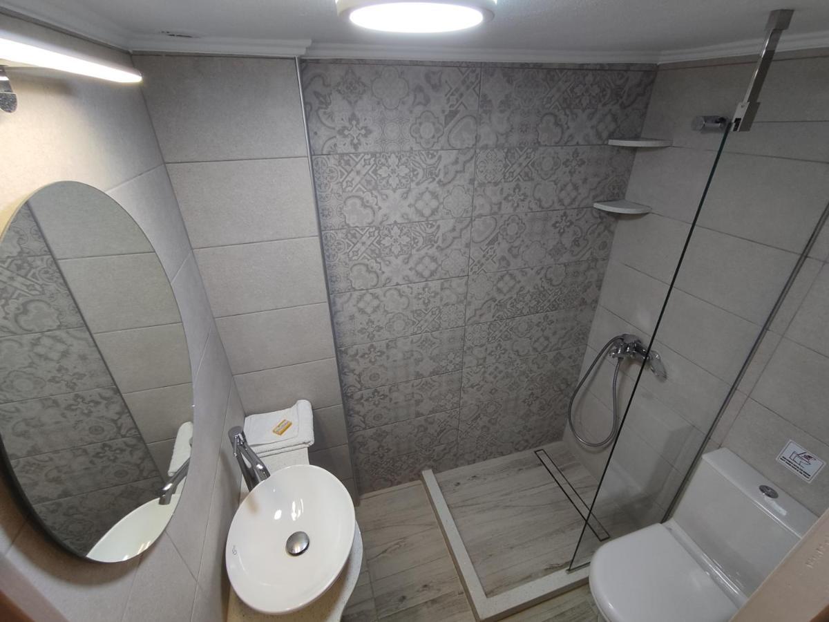 Filoxenia Apartments 2 Palaiochora Room photo